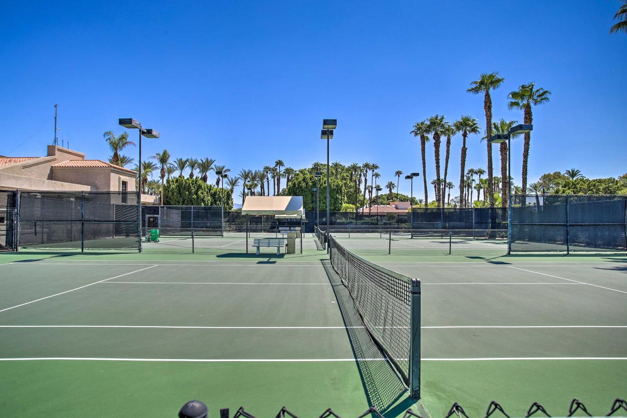 Palm Desert Retreat Pool Access And On-Site Golf! Villa Exterior photo